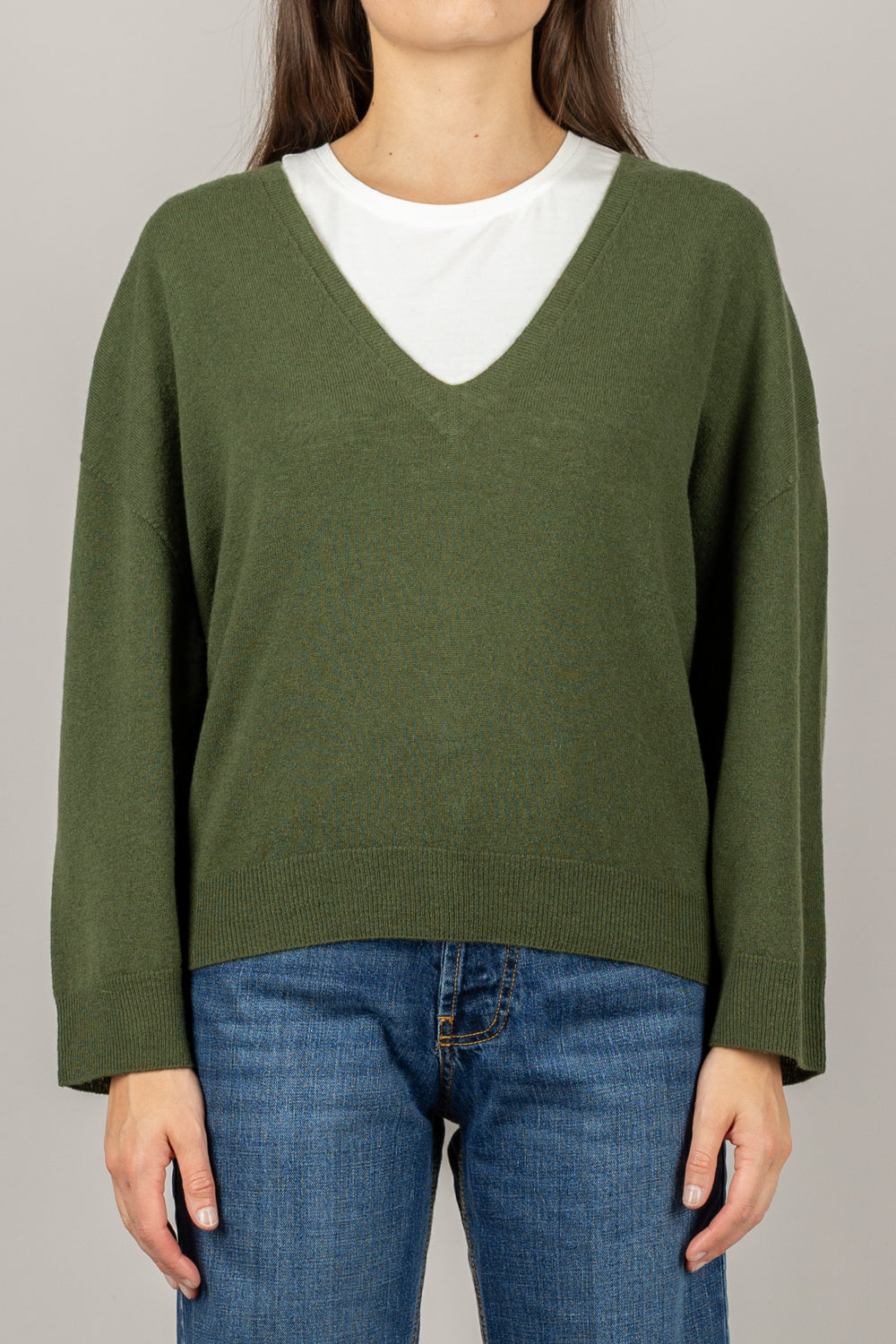 VICOLO - 22077F - MAGLIA SCOLLO A V