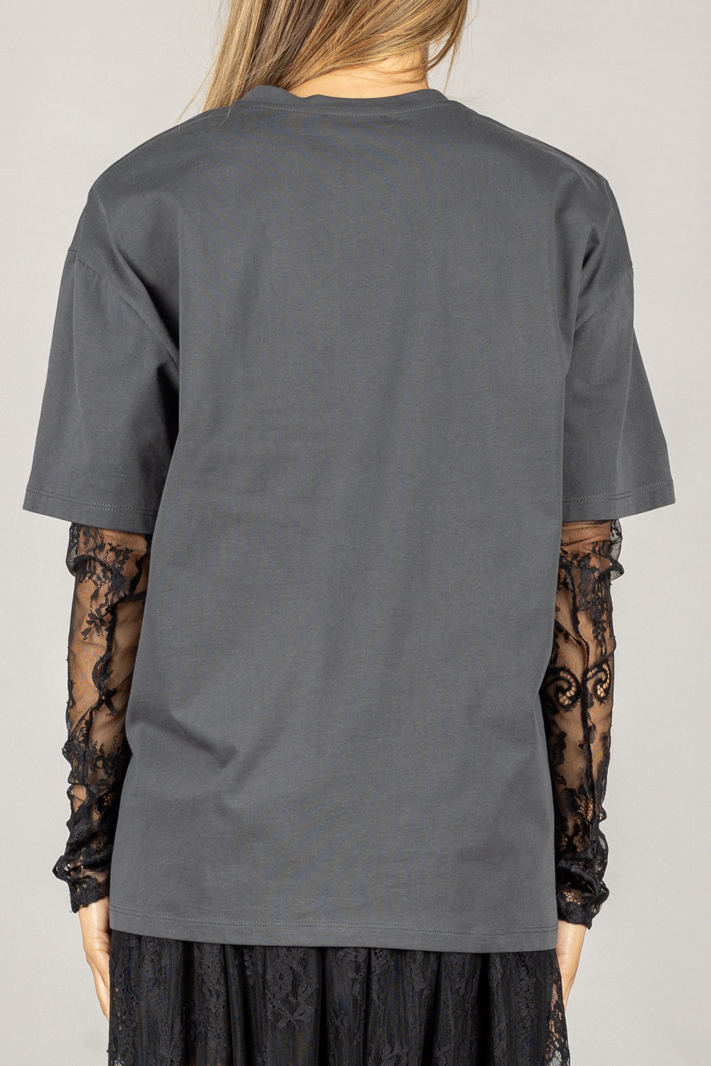 VICOLO - UF0062 - T-SHIRT CON MANICHE IN PIZZO