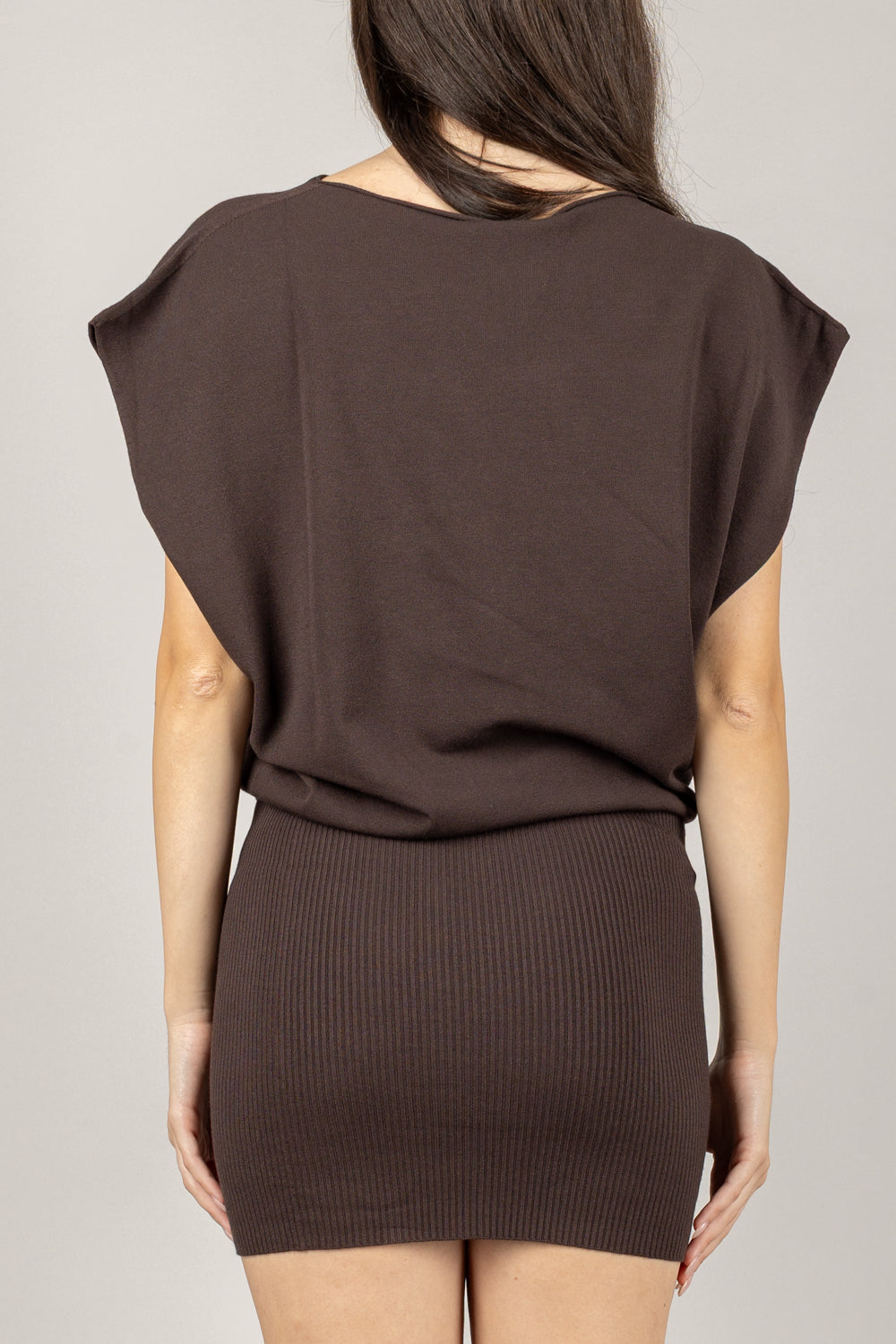 VICOLO - 22182F - ABITO IN MAGLIA SMANICATO