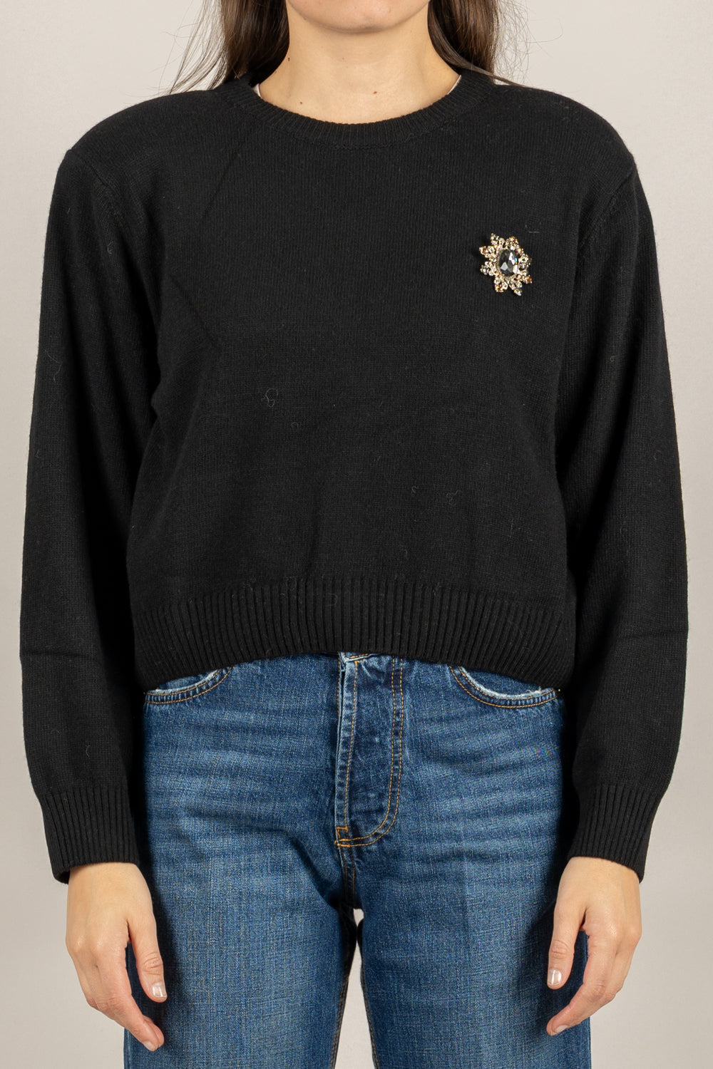 MOTEL - D80965/SPILLA - MAGLIA GIROCOLLO CON SPILLA