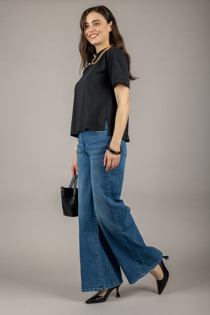 EMUNA - 271M05 - T-SHIRT CON SPACCHETTI