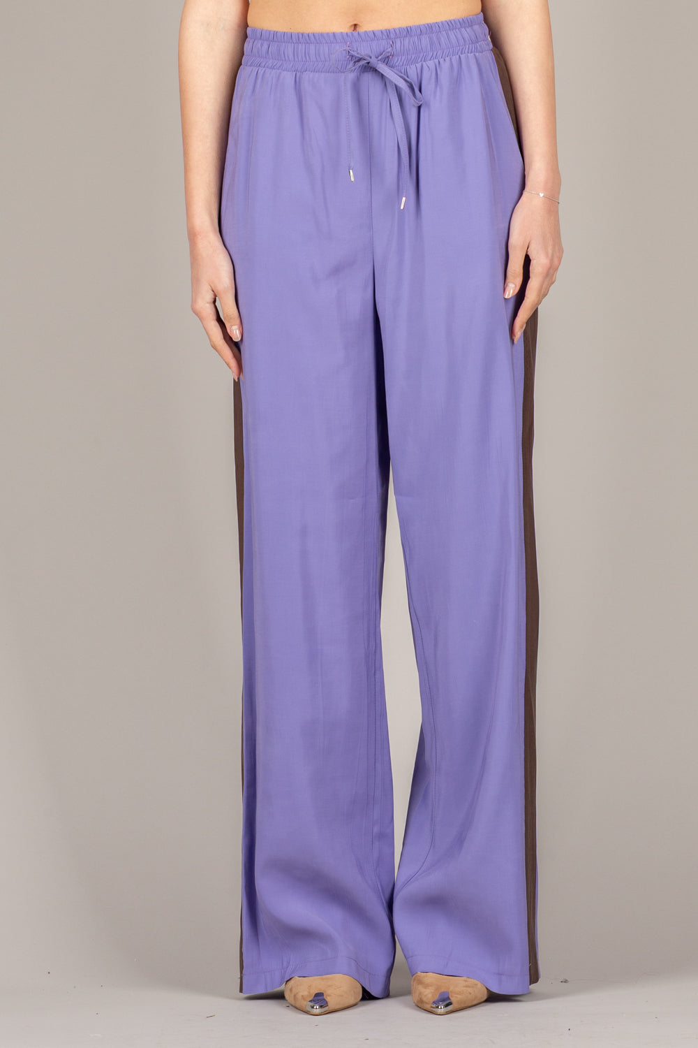 TENSIONE IN - 26P4584 - PANTALONE SETA LAVATA CON BANDA LATERALE VIOLA/MORO