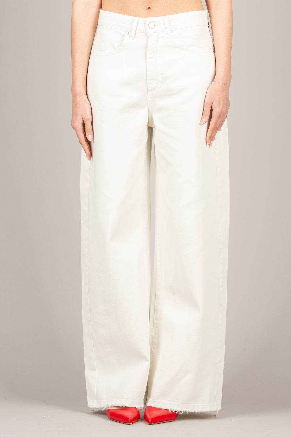 TENSIONE IN - GIUSI-PAINT - JEANS PALAZZO CON TASCONI BURRO