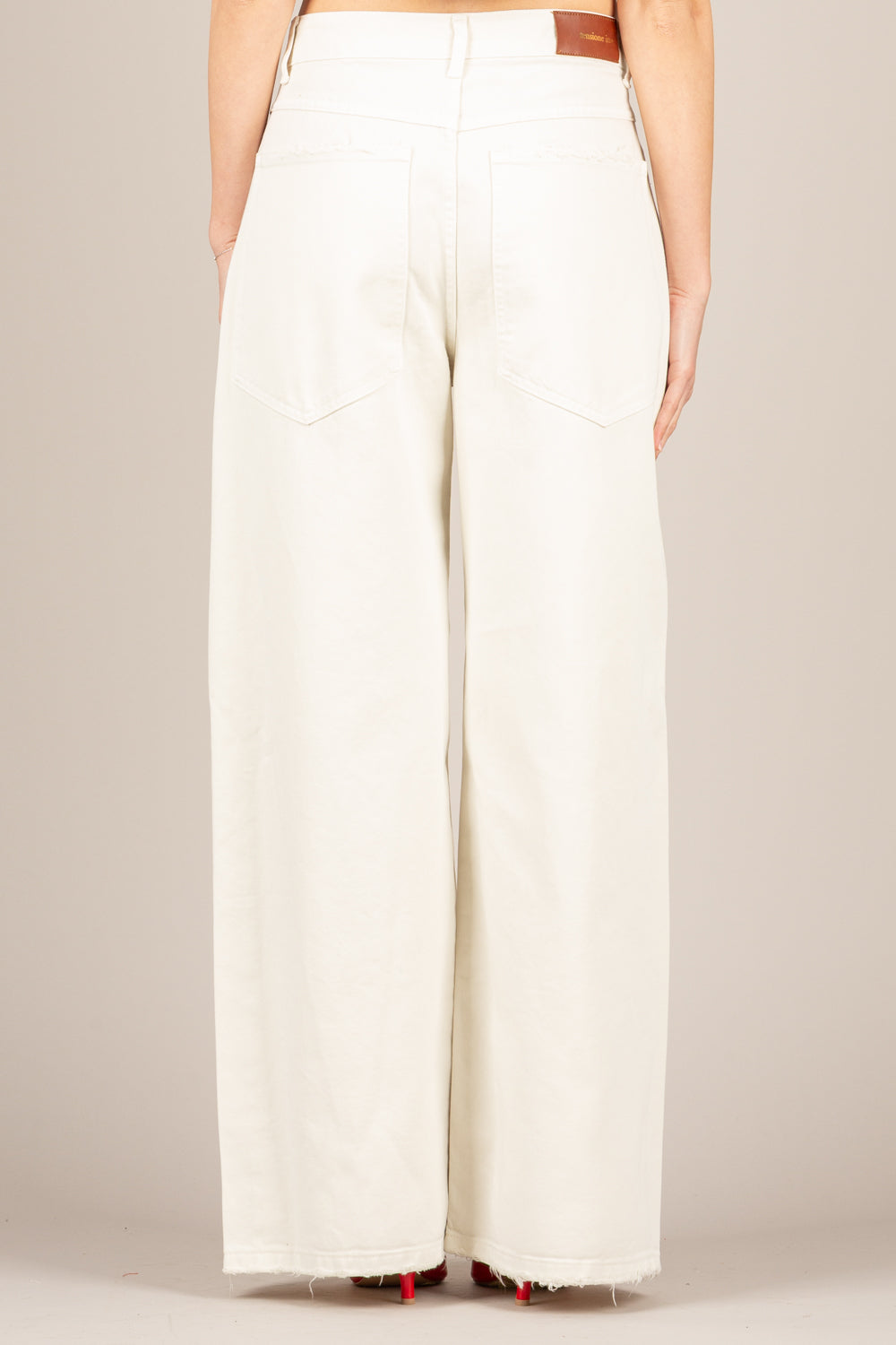 TENSIONE IN - GIUSI-PAINT - JEANS PALAZZO CON TASCONI BURRO
