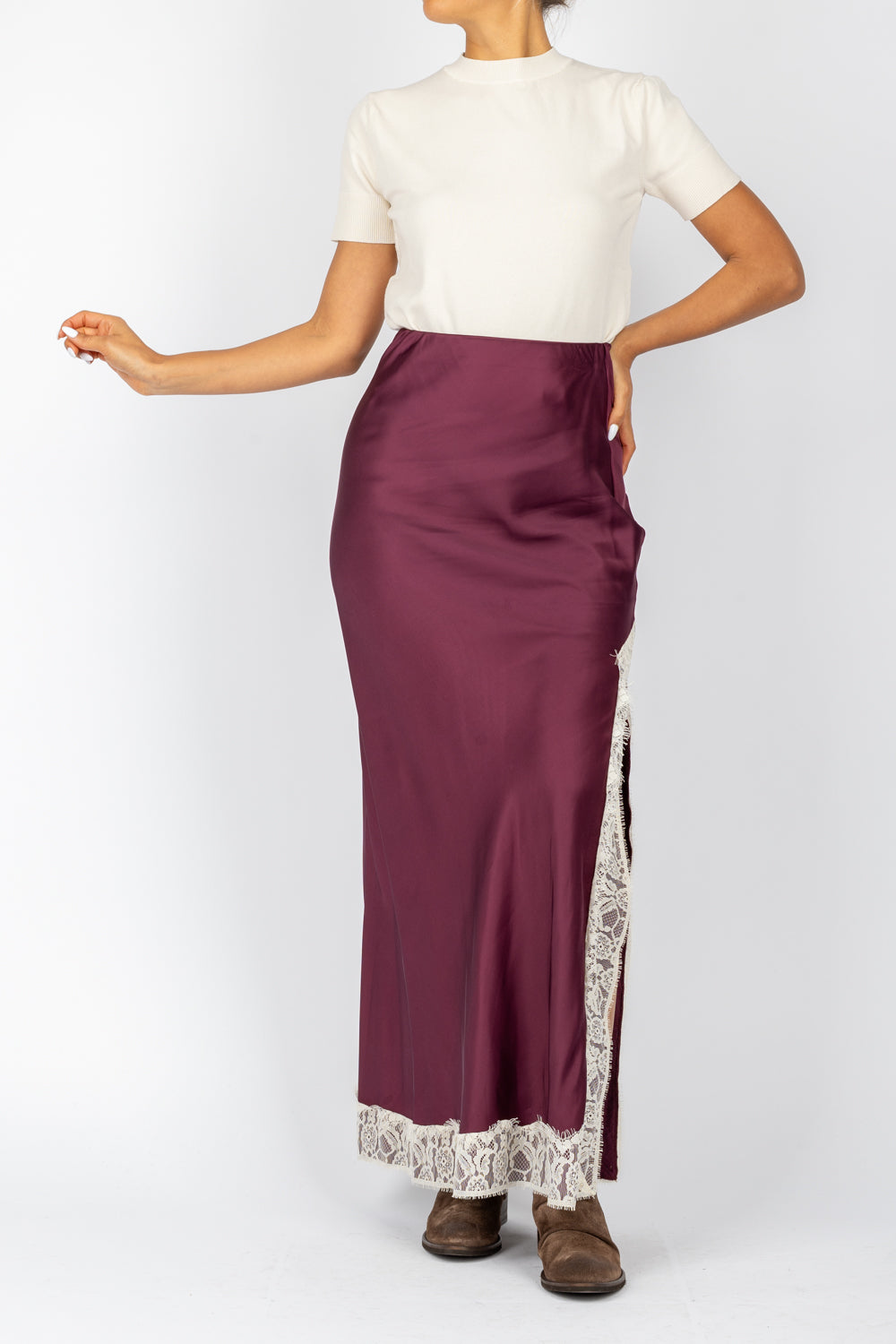 HAVEONE - GGE-M047 - GONNA IN SATIN CON BORDO IN PIZZO E SPACCO LATERALE