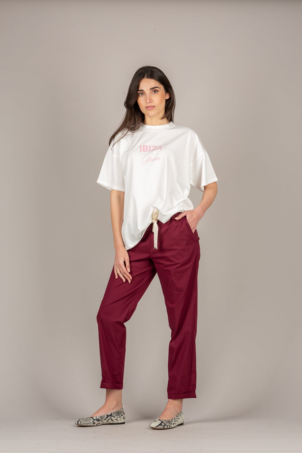 VICOLO - TAB1761 - PANTALONE A SIGARETTA CON LACCIO BORDEAUX
