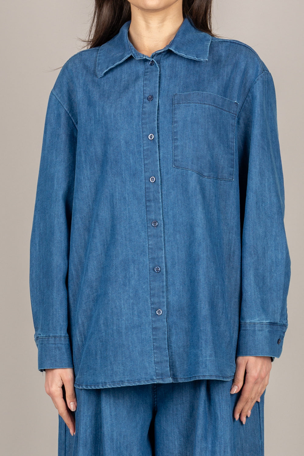 VICOLO - TAB1923 - CAMICIA IN CHAMBRAY CON TASCHINO DENIM BLU
