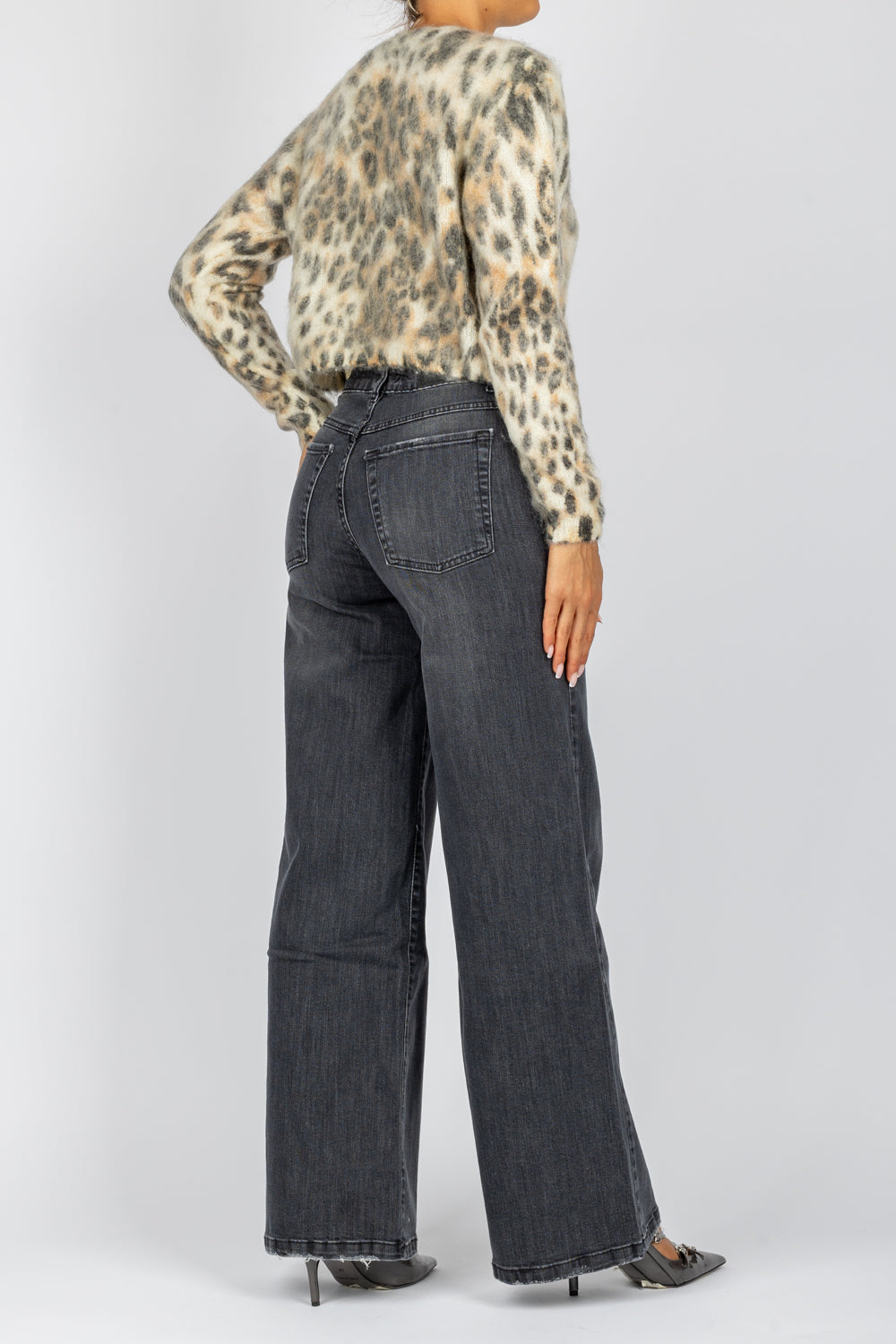 TENSIONE IN - XM473 - CARDIGAN CROP ANIMALIER CON BOTTONI GIOIELLO