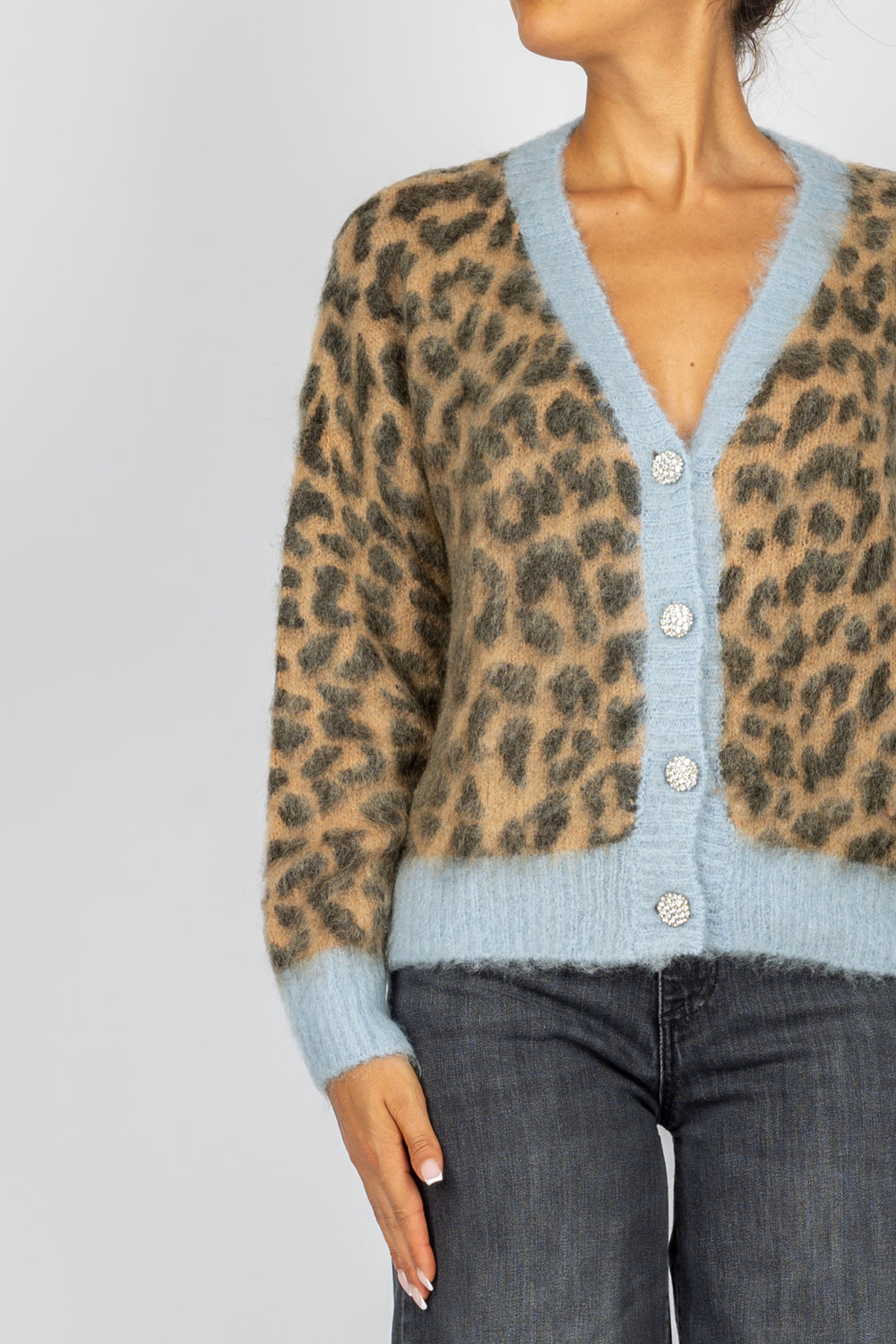 TENSIONE IN - XM501 - CARDIGAN ANIMALIER CON PROFILO COLORATO E BOTTONE GIOIELLO