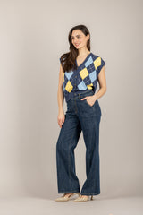TENSIONE IN - D75629 - GILET ROMBI SCOLLO A V BLU/GIALLO/CELESTE